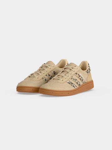 ADIDAS ORIGINALS Сникърси 'HANDBALL SPEZIAL C' в бежово
