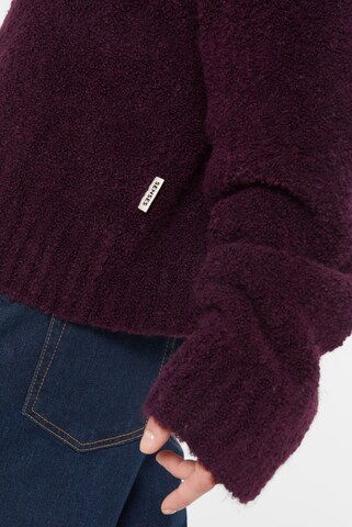 SENSES.THE LABEL Sweater in Red