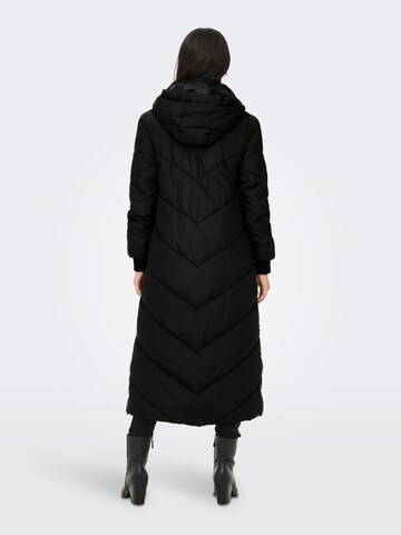 JDY Zimní kabát 'Skylar' – černá