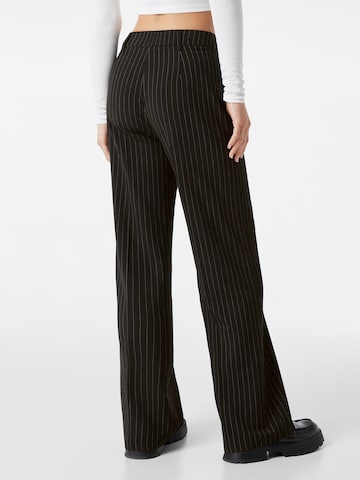 Wide Leg Pantalon à plis Bershka en noir