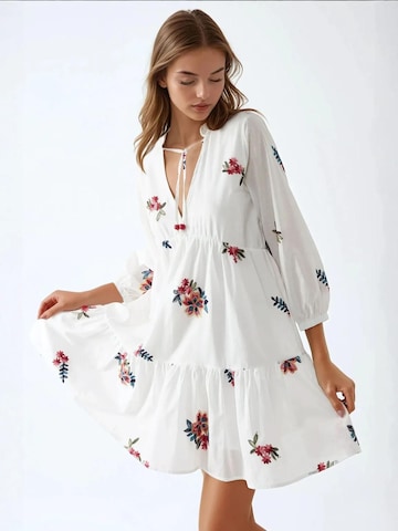 Hiccup - Vestido em branco