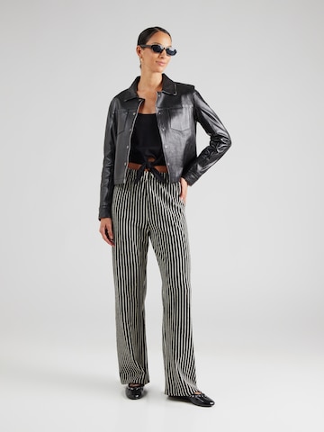 ABOUT YOU Top 'Nina' in Black