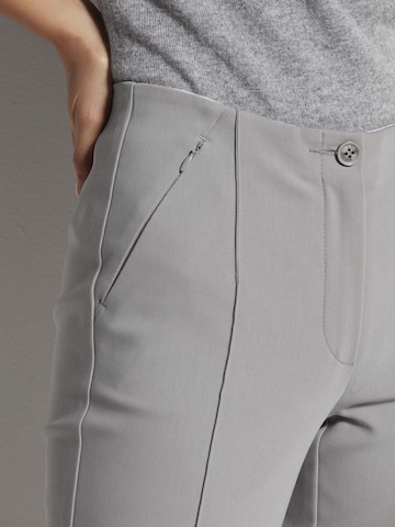 Coupe slim Pantalon MADELEINE en gris