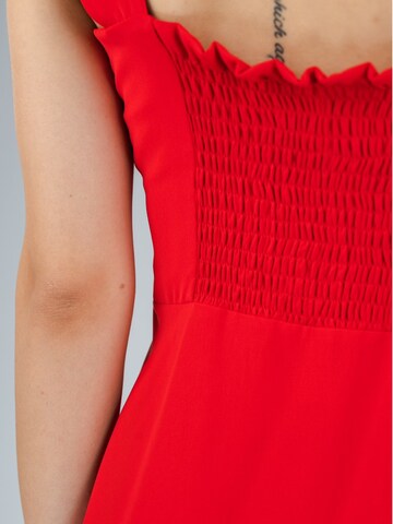 Petite Glam - Vestido 'Marilyn' en rojo
