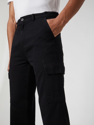 Kosta Williams x About You Regular Cargo Pants in Black