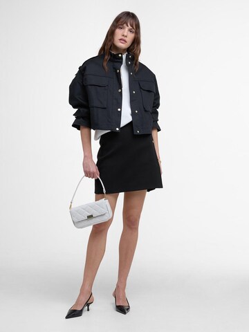 Barbour International Φθινοπωρινό και ανοιξιάτικο μπουφάν 'Electra Utility' σε μαύρο