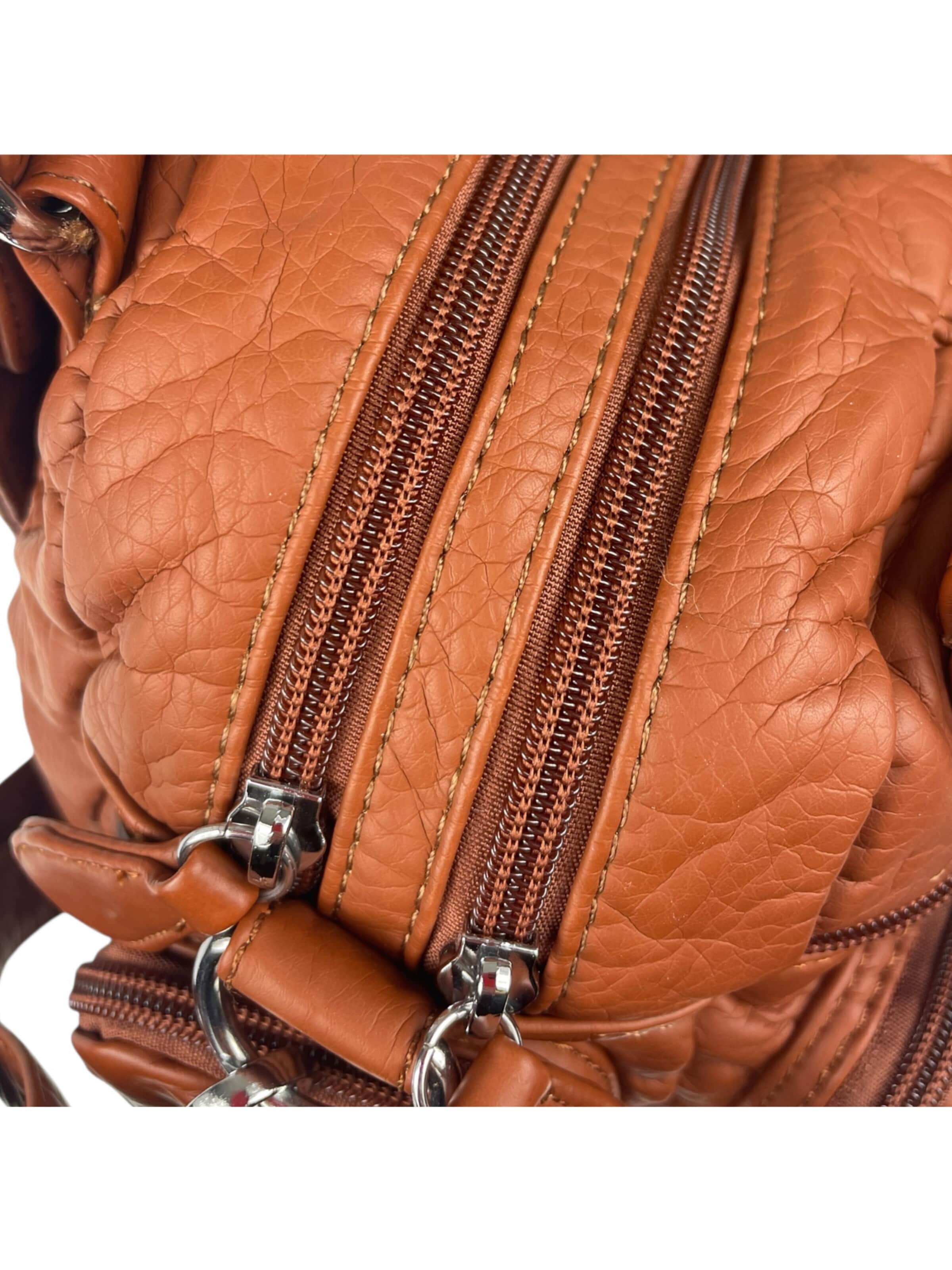 Kumixi Handbag in Brown