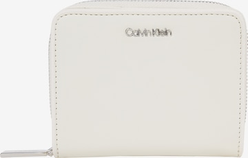 Porte-monnaies 'MUST' Calvin Klein en beige : devant