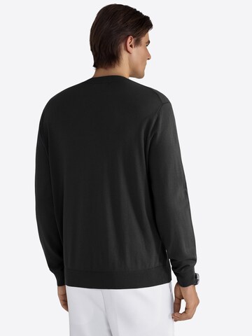 Vantory Sweater in Black