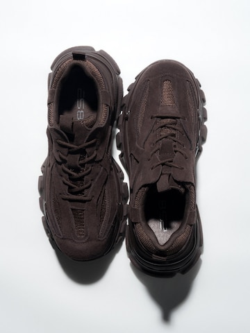 ES8 Låg sneaker '123-3' i brun