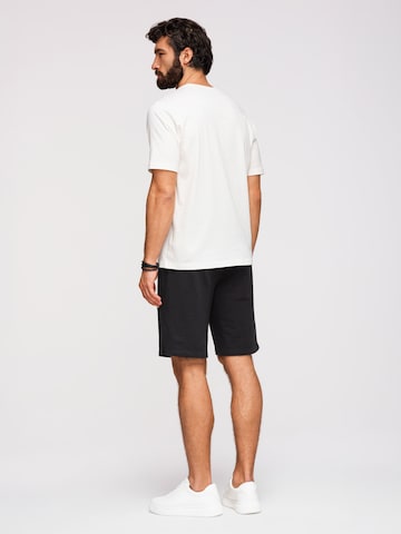 Ombre Regular Chino trousers in Black