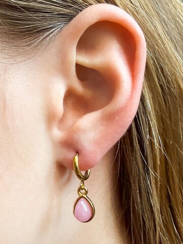 LOUIZ Oorbellen 'Earrings with Rose Quartz Charm' in Roze