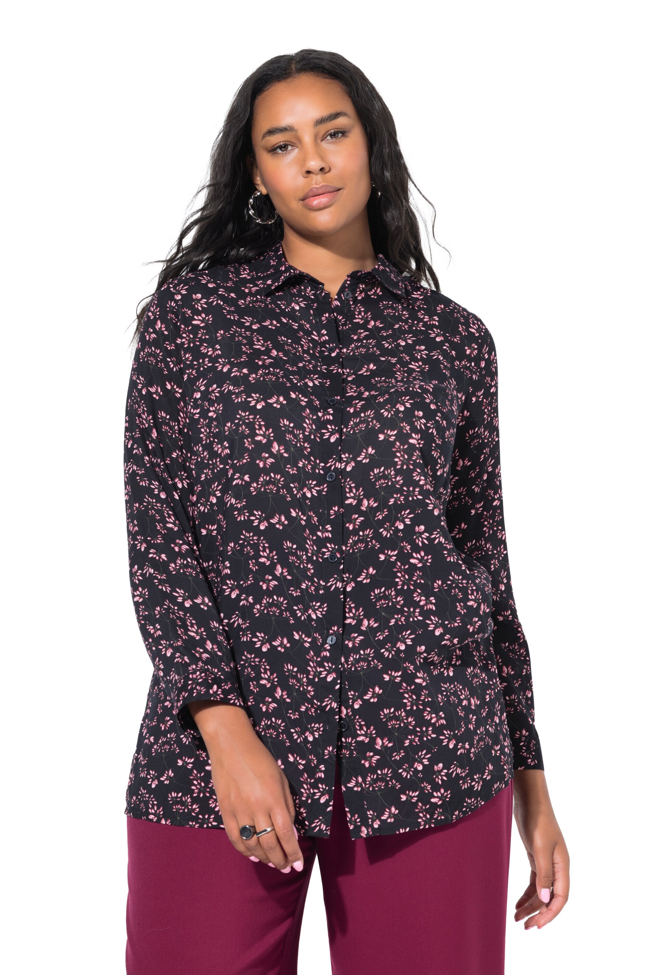 Studio Untold Blouse in Black: front