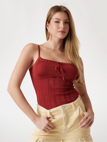 GUESS Knitted Top in Red: front