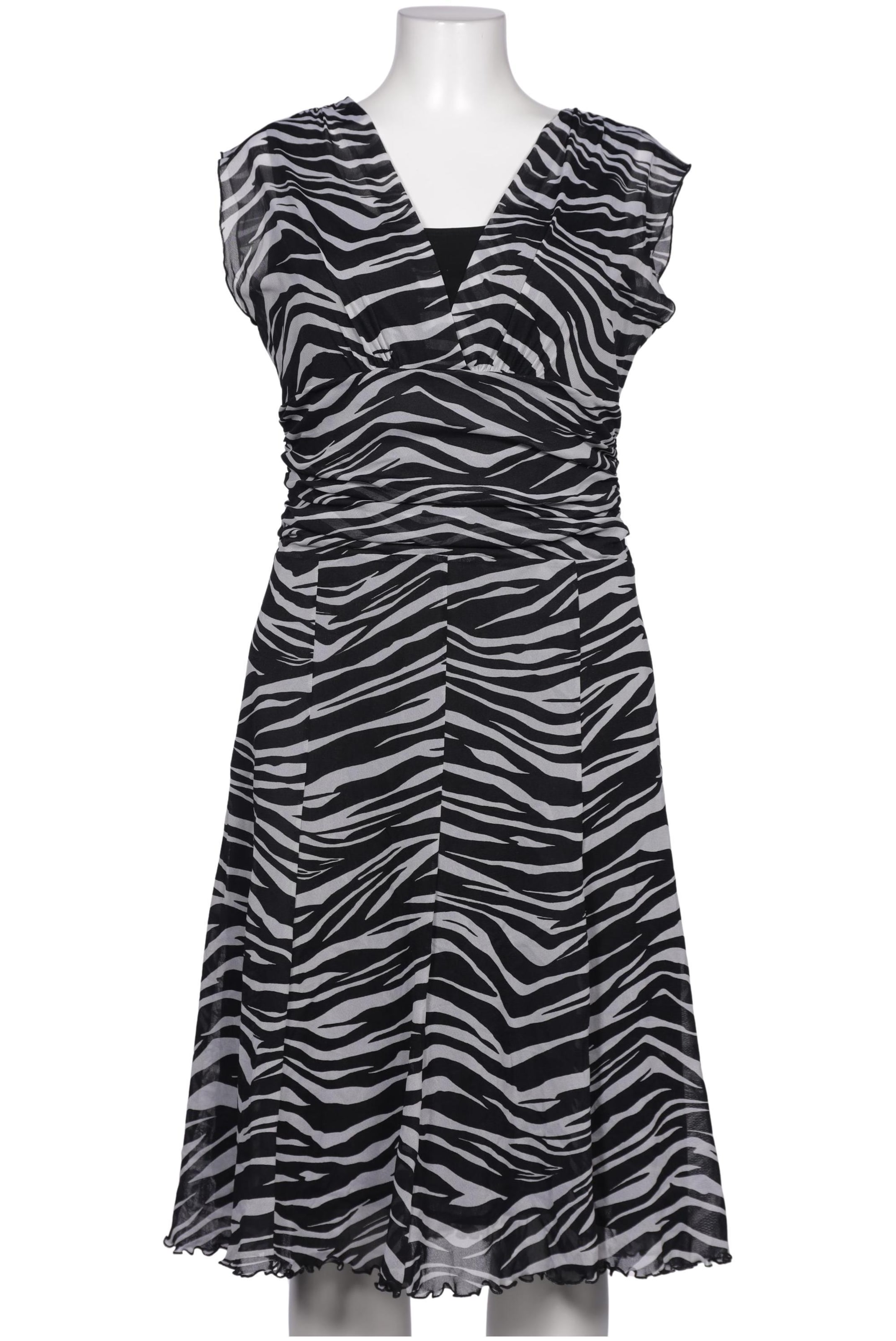 BONITA Kleid XXL in Schwarz: Vorderseite