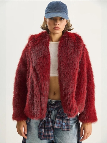 Bianco Lucci Between-Season Jacket 'Kunstpelzmäntel' in Red: front