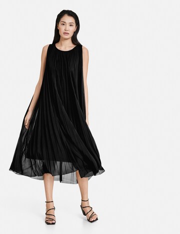 TAIFUN Платье в Черный