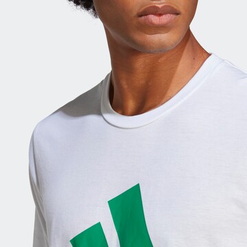 ADIDAS PERFORMANCE - Camisa funcionais 'Train Essentials Feelready Logo' em branco