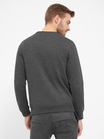 BENCH Sweatshirt 'Doyle 2' in Grau