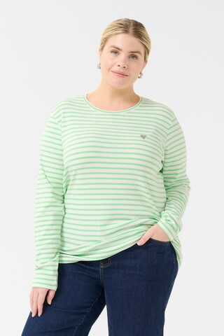 Maglietta 'KC Lia' di KAFFE CURVE in verde: frontale