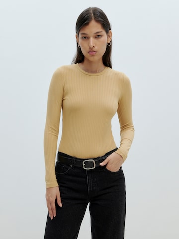 EDITED Shirt 'Ginger' in Beige: front