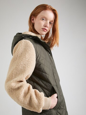 Global Funk Between-Seasons Coat 'Arrow' in Green