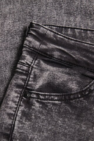 H&M Skinny-Jeans 25-26 in Schwarz