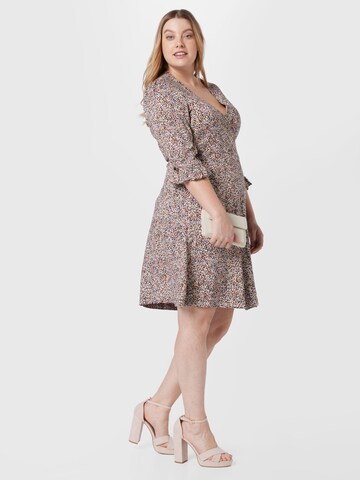 Rochie 'Valma' de la PIECES Curve pe mai multe culori