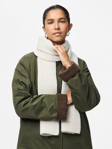 Écharpe 'PCMilla' PIECES en blanc : devant