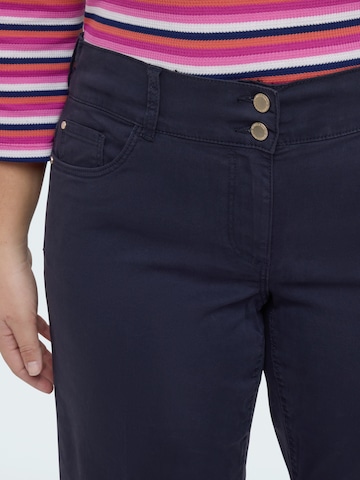 regular Pantaloni di Fiorella Rubino in blu