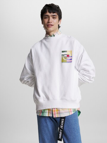 Tommy Jeans Sweatshirt in White: front