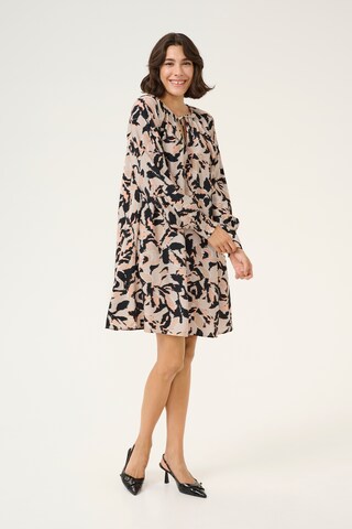 Robe 'Paco' Kaffe en beige
