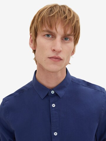 Coupe regular Chemise TOM TAILOR en bleu