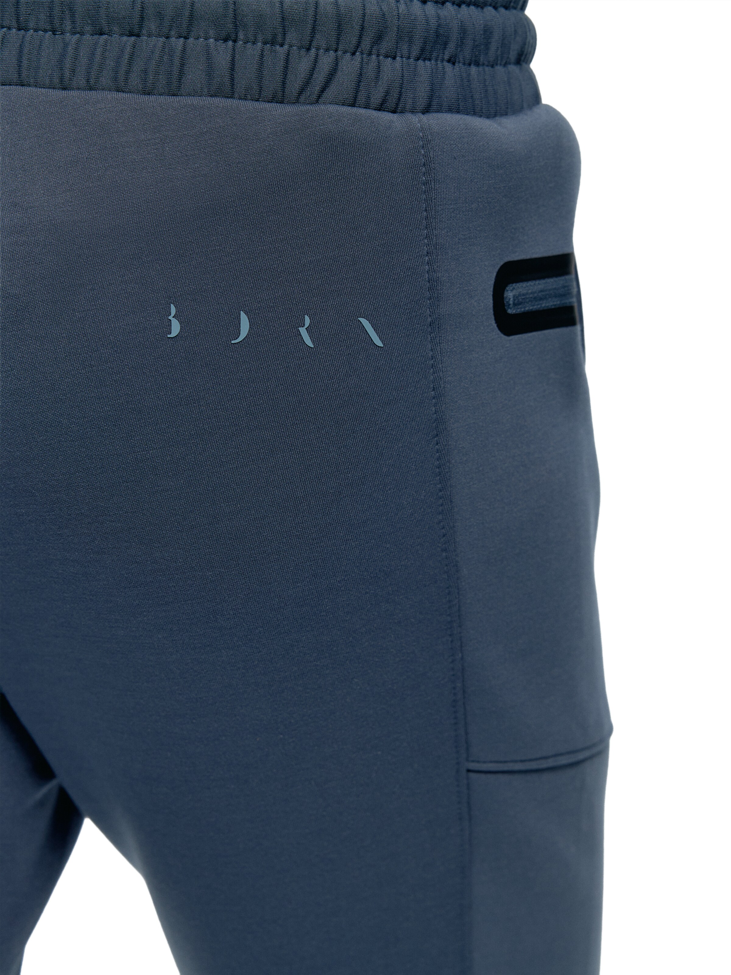 Born Living Yoga Regular Sportbroek ' Lomond Lite ' in Blauw