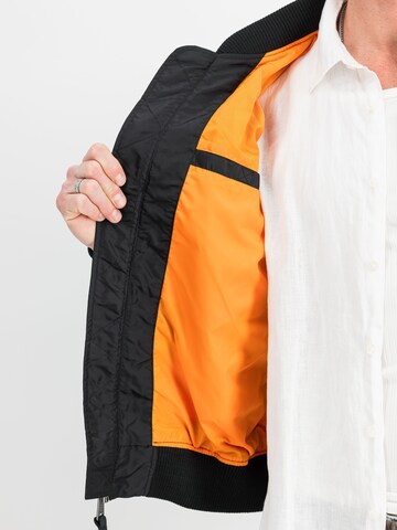 ALPHA INDUSTRIES Übergangsjacke 'MA-1 TT'‌ in Schwarz