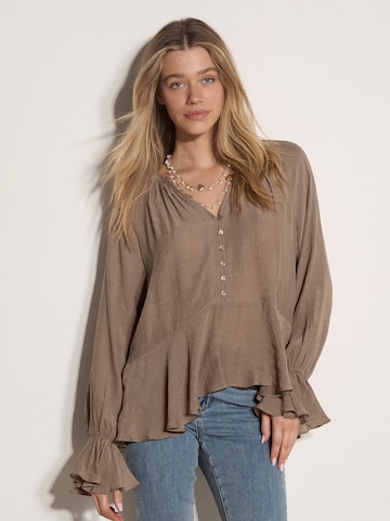 Chemisier ' ' Apricot en gris : devant