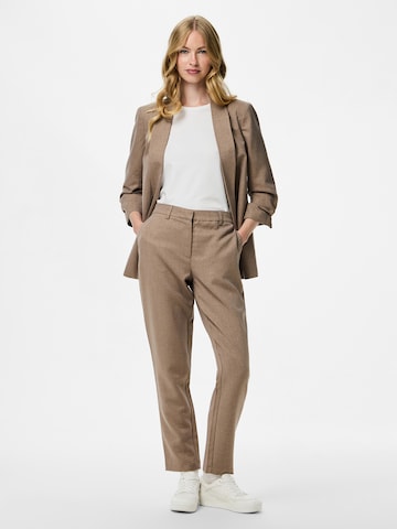 Regular Pantaloni eleganți 'PCBOSELLA' de la PIECES pe maro