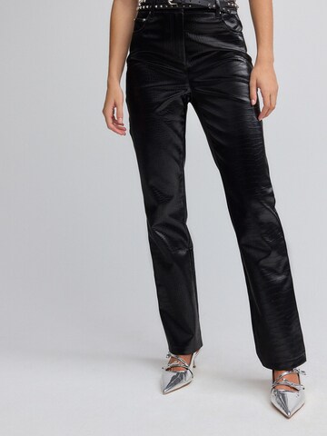 Next Regular Hose in Schwarz: Vorderseite