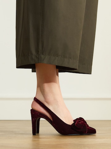 MANFIELD Slingback Pumps in Red