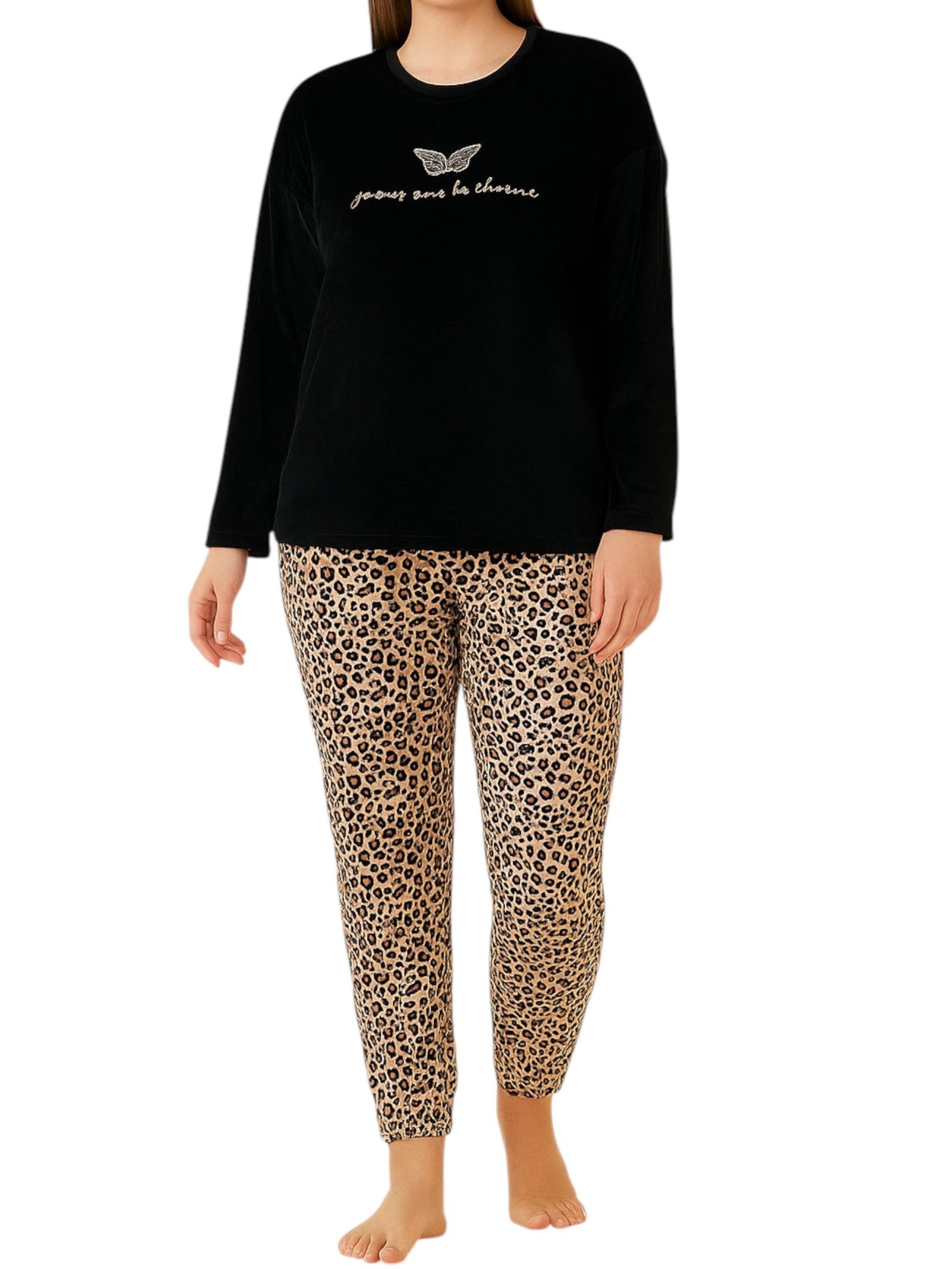 fashionshowcase Pajama 'Velour Dreams' in Black