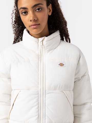 Veste mi-saison 'ALATNA' DICKIES en blanc