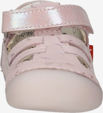 Chaussure basse Kickers en rose