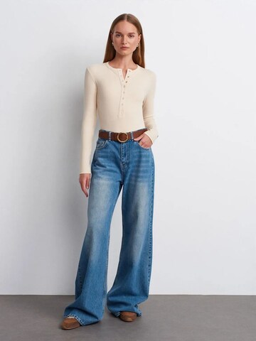 Maglietta di Dilvin in beige