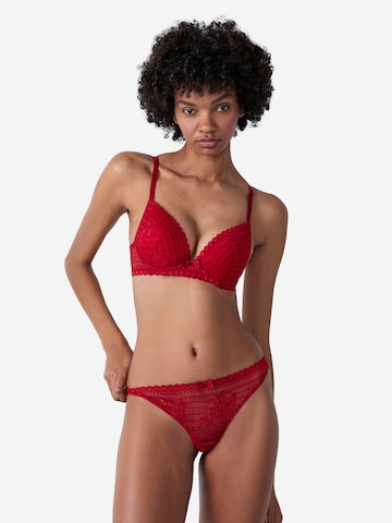 String 'Panama' di ETAM in rosso