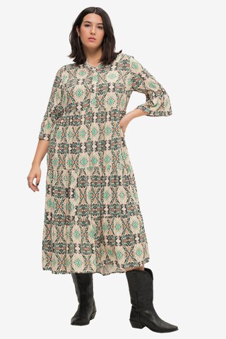 Studio Untold Shirt Dress in Green: front