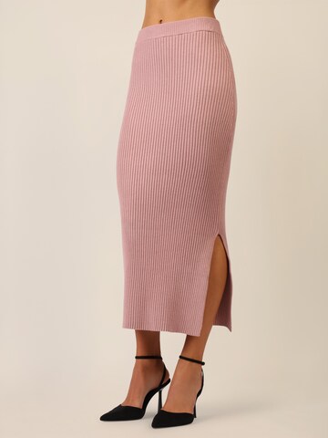 APART Skirt in Pink: front