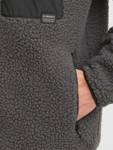 Pull-over 'Romy' 11 Project en gris