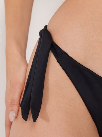 CALZEDONIA Bikinihose 'Premium Sculpt' in Schwarz