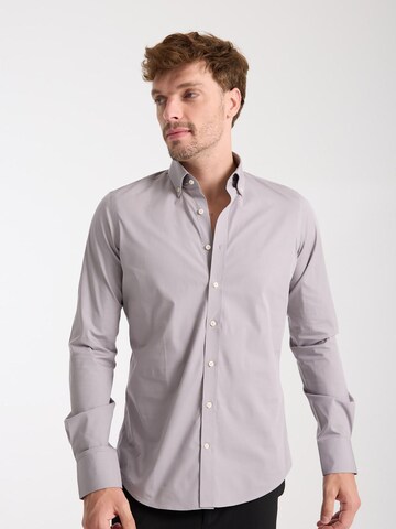 Coupe slim Chemise business 'Leonardo Essentials Poplin Stretch Man Shirt Light Grey' 7Camicie en gris