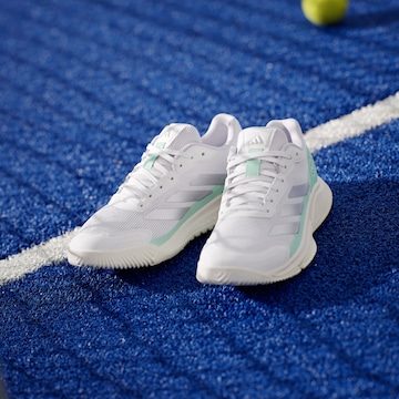 ADIDAS PERFORMANCE - Sapatilha de desporto 'Courtquick' em branco